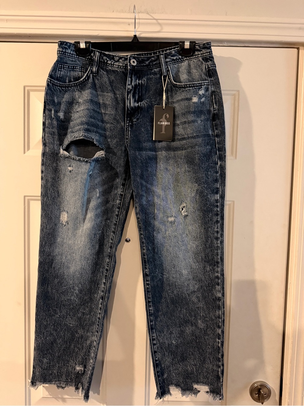 Relaxed Fit Women's Distressed Jeans in Dark Blue